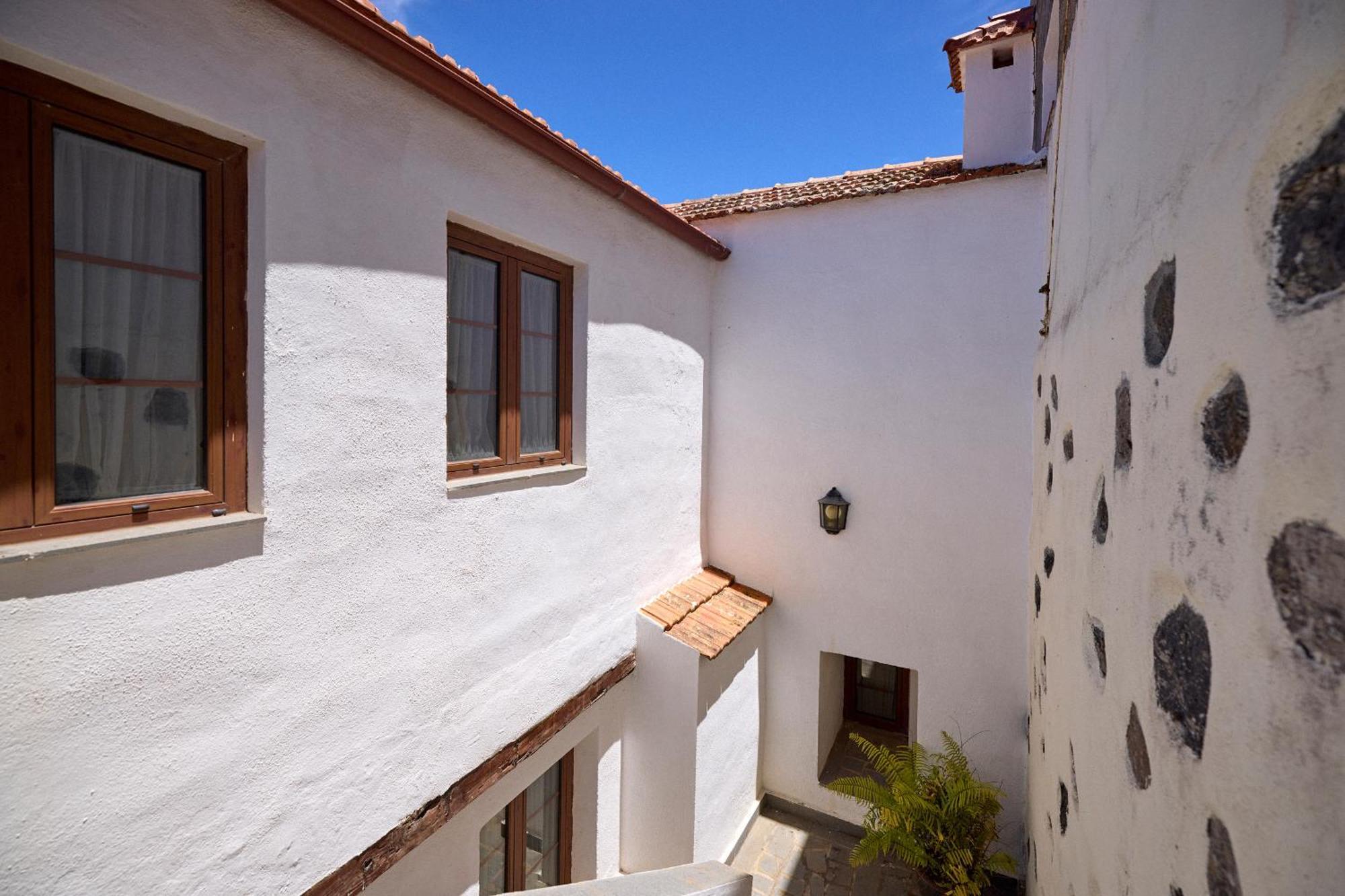 Perales Country house