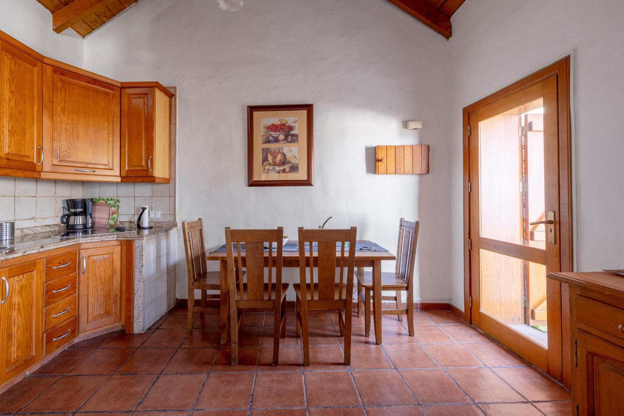 Perales Country house *